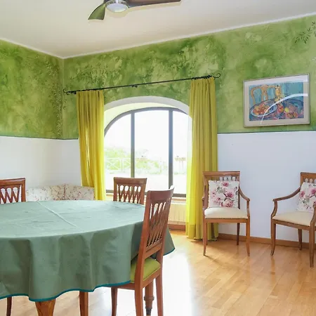 Casale Beatrice Degli Ulivi مزرعة للإقامة