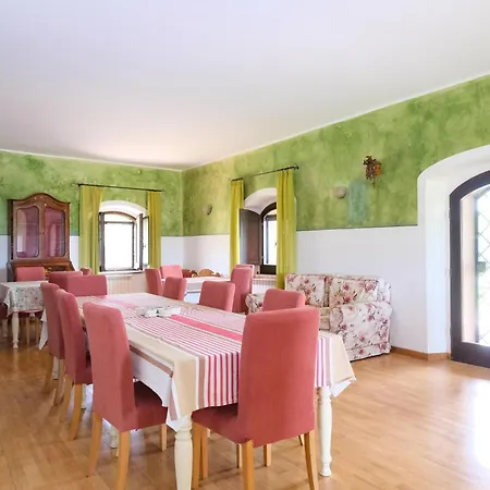 مزرعة للإقامة Casale Beatrice Degli Ulivi *